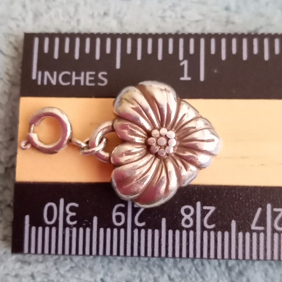 BRIGHTON FLORAL HEART CHARM - Picture 3 of 6